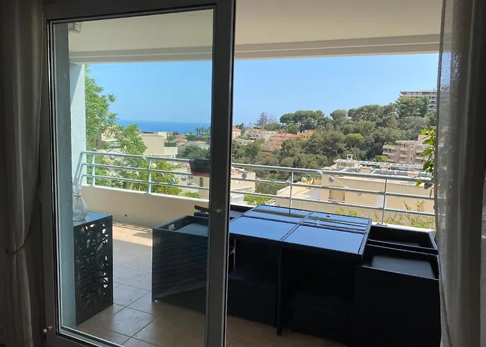FABRON vue mer 4 personne parking